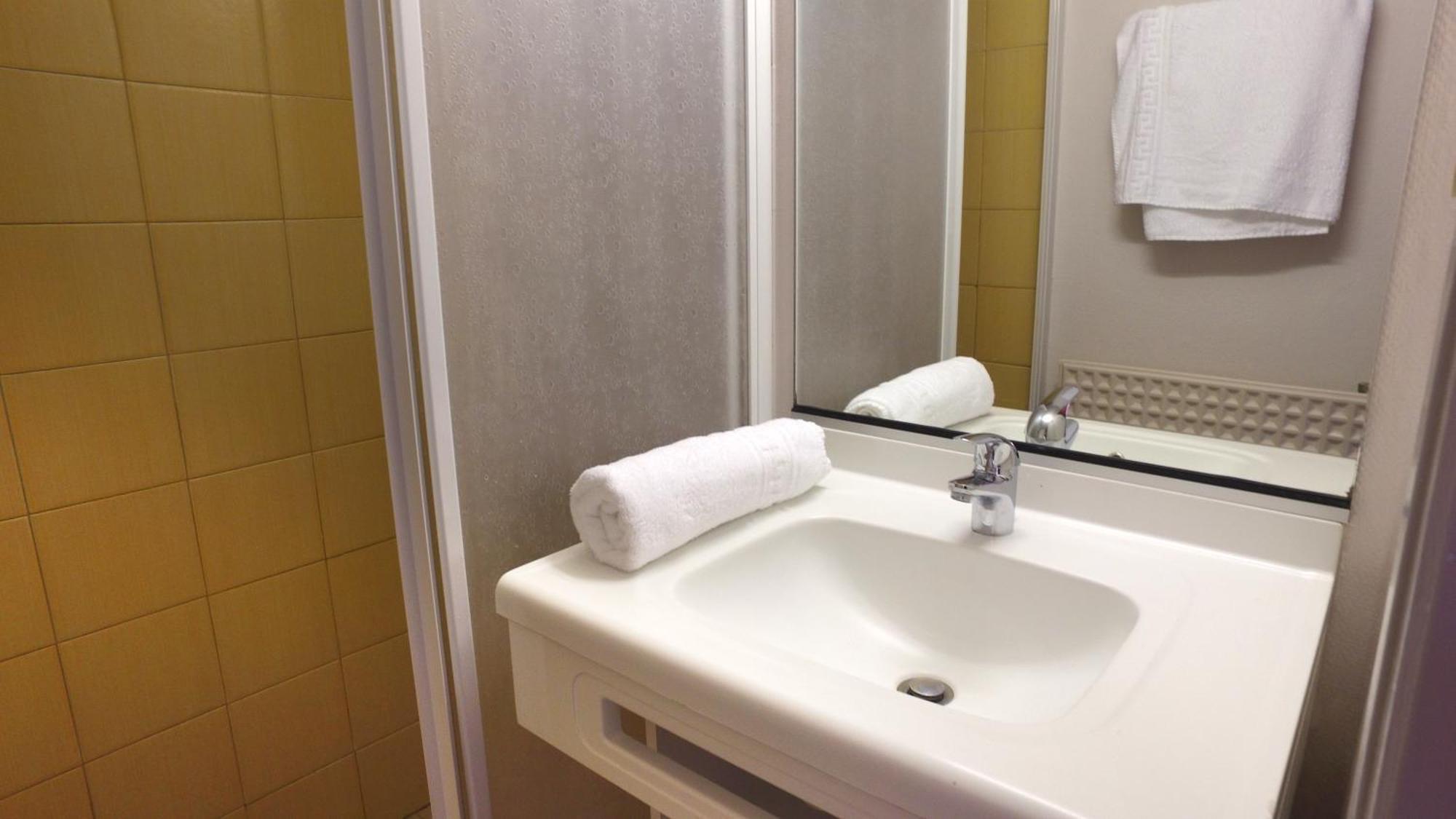 Hotel Vvf Les Ecrins Champsaur Saint-Bonnet-en-Champsaur Zewnętrze zdjęcie